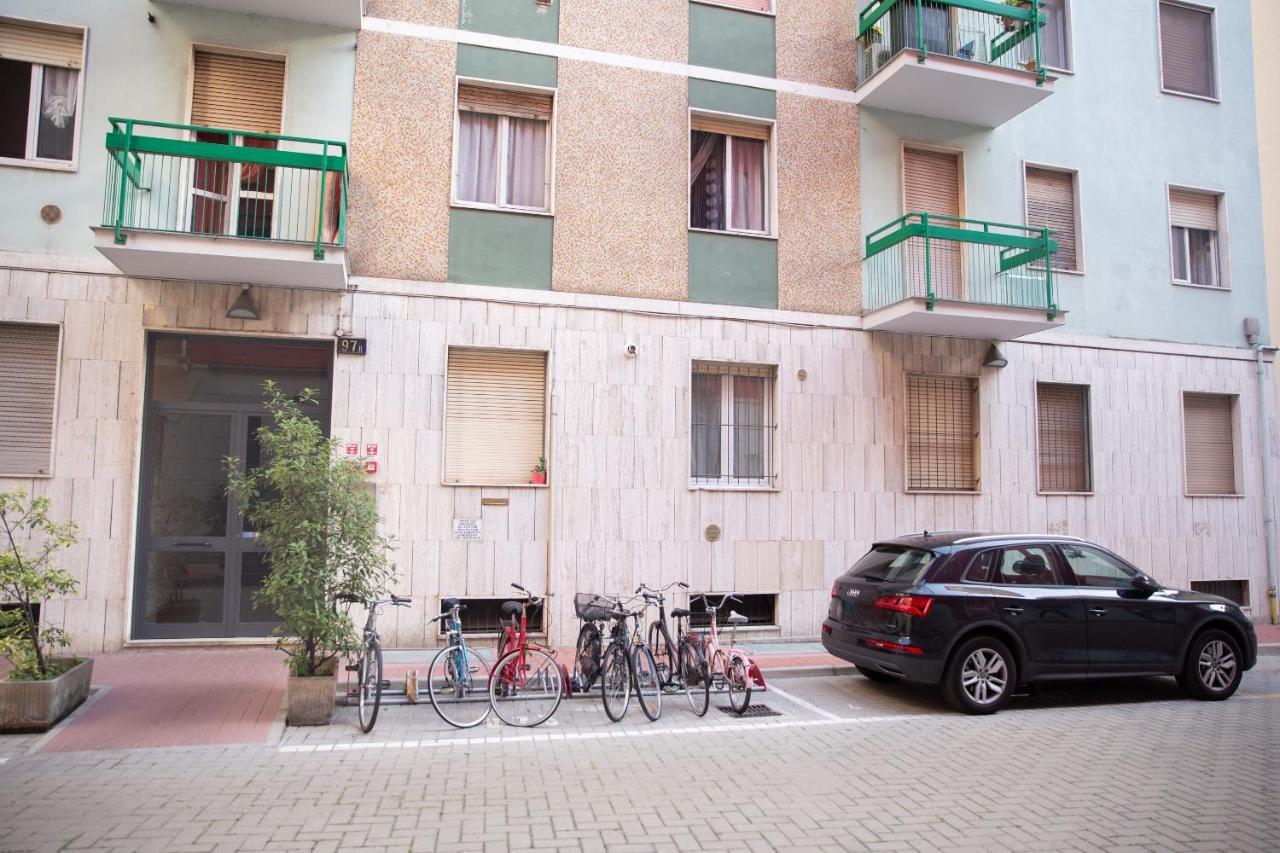 Apartamento Sweet House Navigli Milán Exterior foto